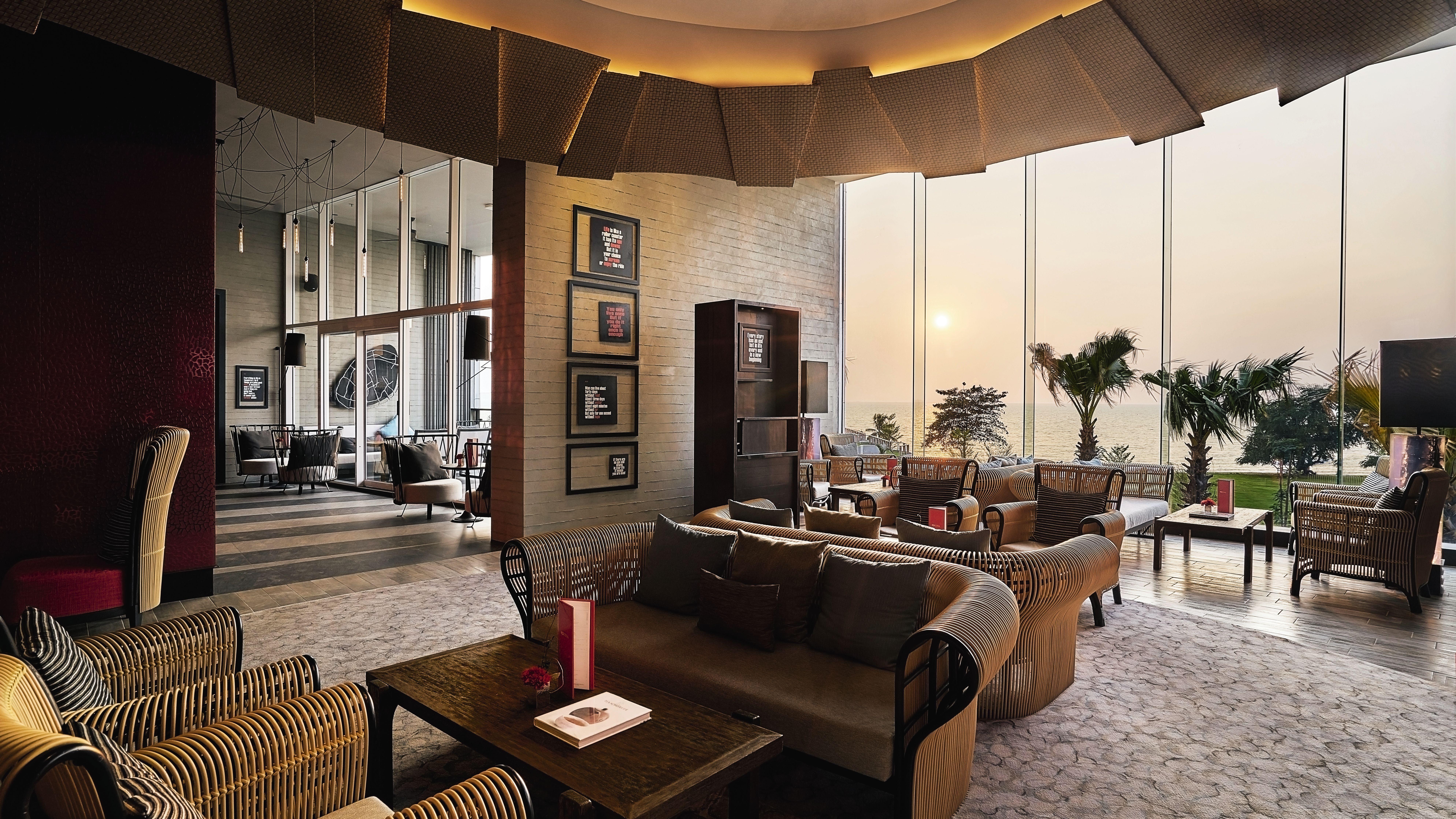 M\u00f6venpick Siam Na Jomtien Pattaya 5*